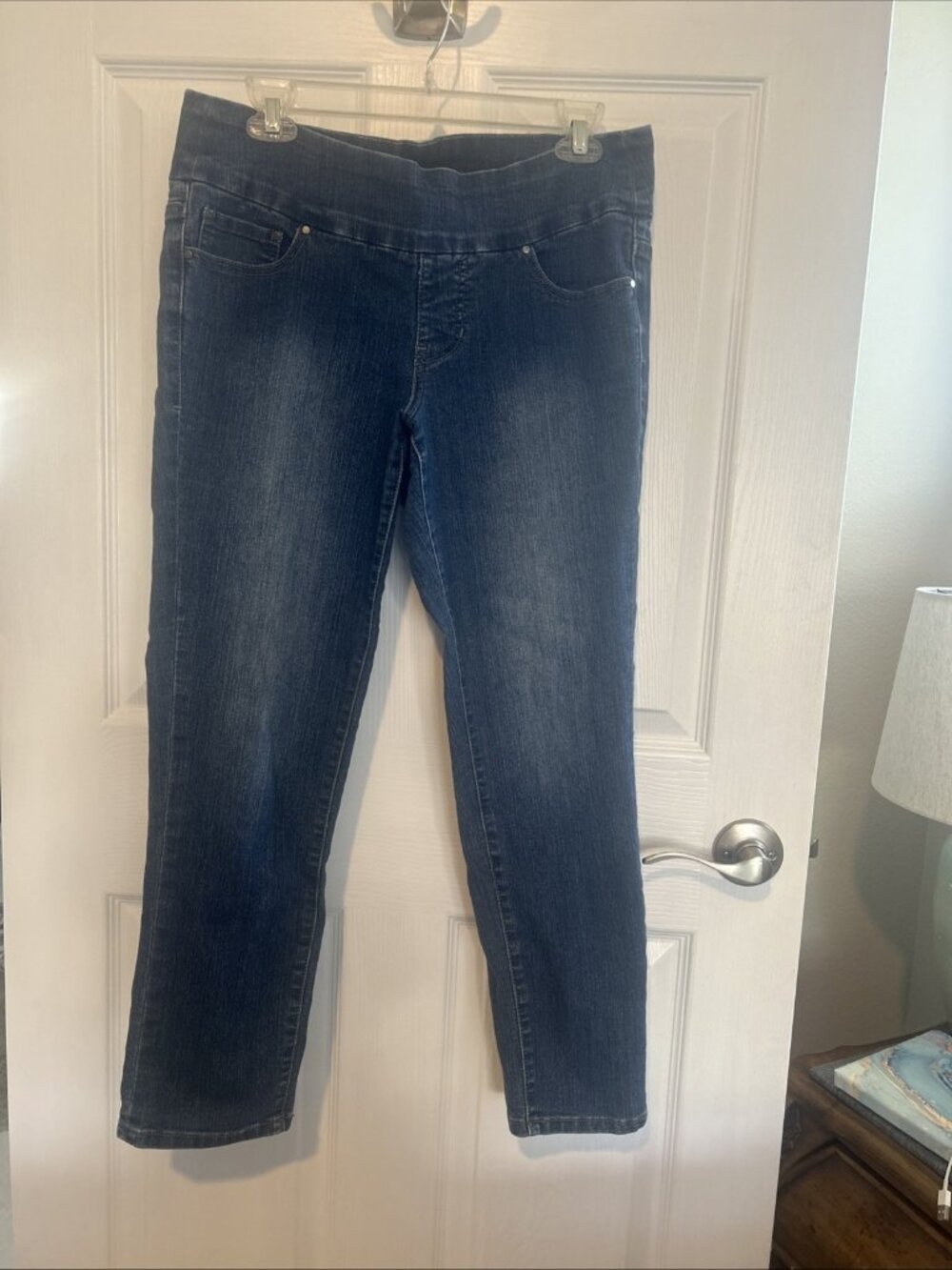 Jag  Designer Women’s Pull-On High Rise Cropped Blue Jeans Stretch Sz: 8